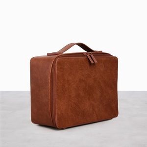 NWOT Beis Cosmetic Case in Maple